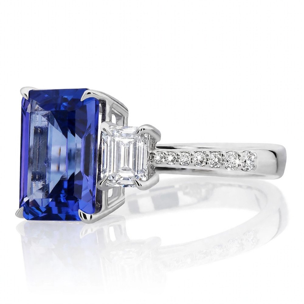 YPR0081-0002_3 5,70 Carat Diamond Colored Ring - Image 3