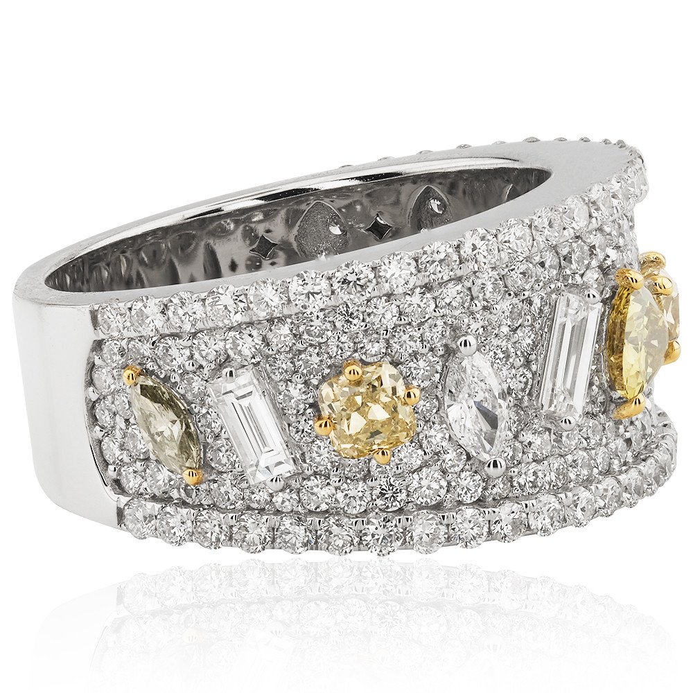 YPV0054-0001_4 3,30 Carat Diamond Fancy Ring - Image 4