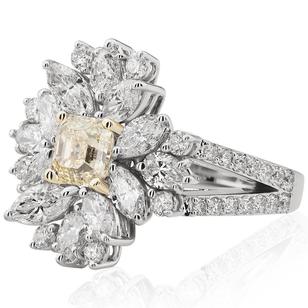 YPV0077-0001_3 4,69 Carat Diamond Fancy Ring - Image 3