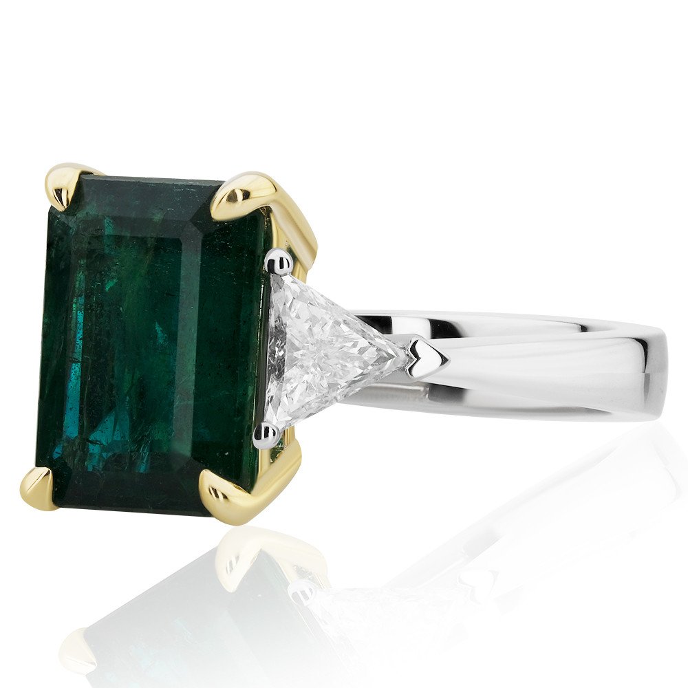 YPZ0053-0001_3 4,21 Carat Diamond Emerald Ring - Image 3
